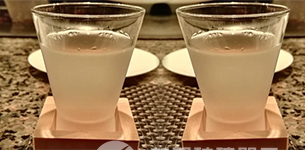 【白酒玻璃杯廠(chǎng)家】帶您了解異國(guó)白酒杯的喝法